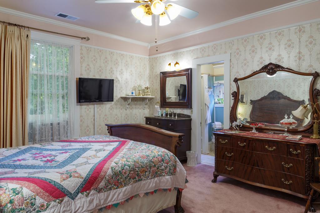 Roseberry House Bed And Breakfast Сузанвілл Екстер'єр фото