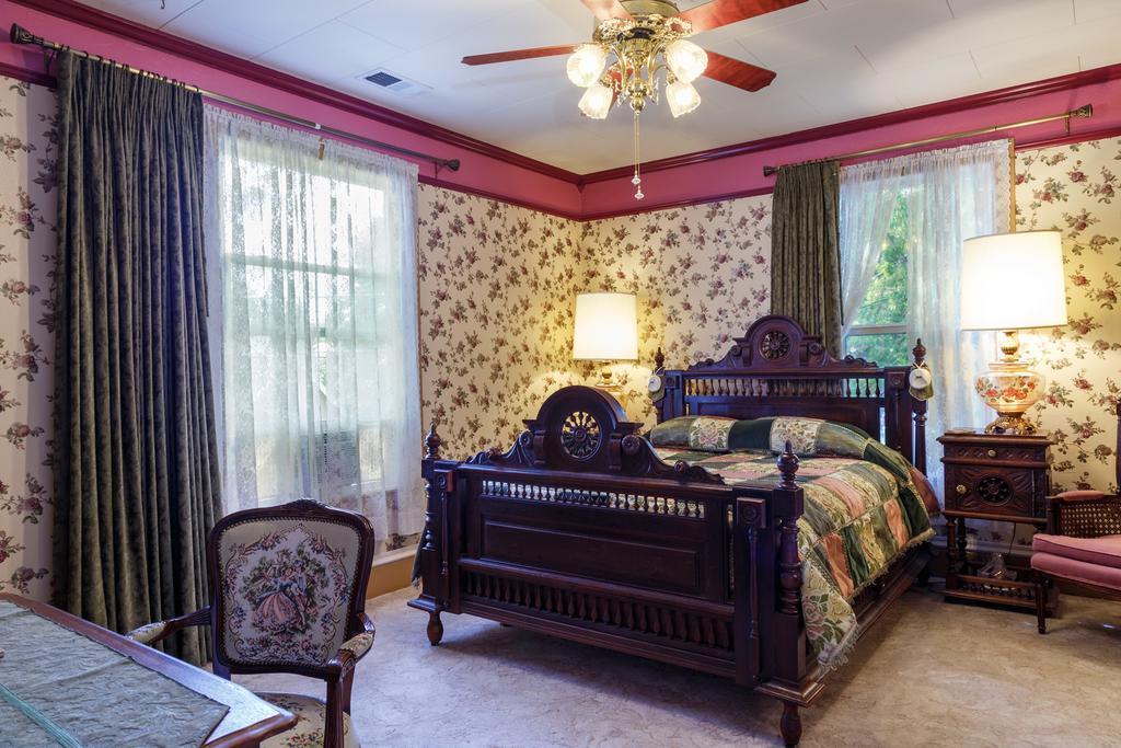 Roseberry House Bed And Breakfast Сузанвілл Екстер'єр фото